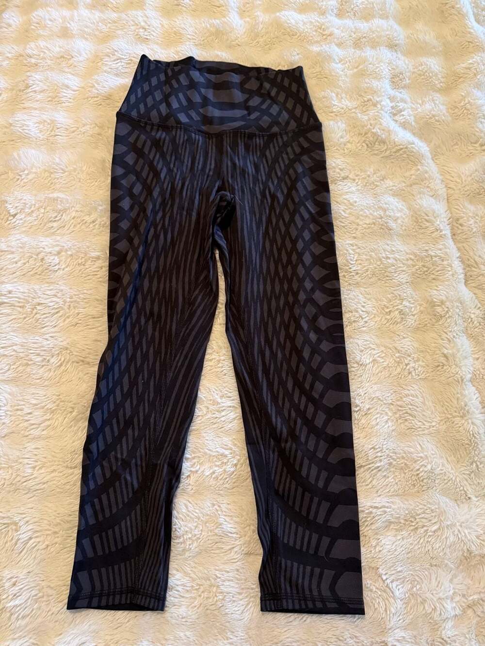 Alo Yoga Airbrush Leggings Arches Black Gray Geometric Print